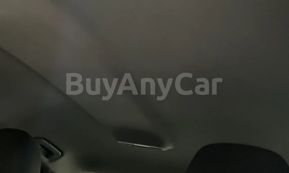 Vehicle photo 10