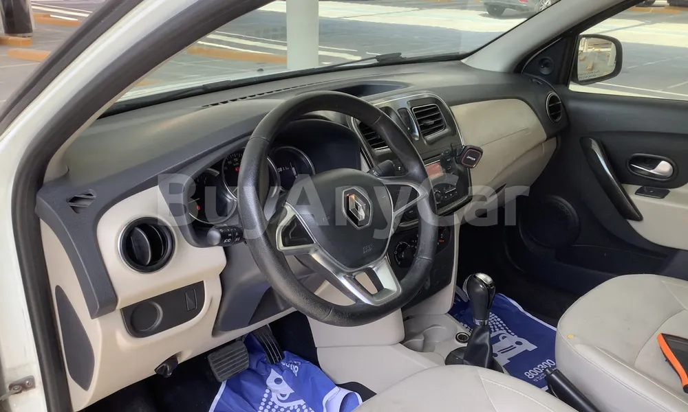 Vehicle photo 7