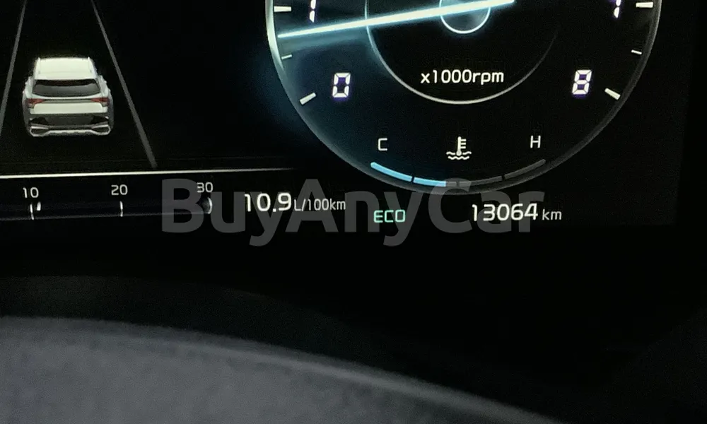 Vehicle photo 7