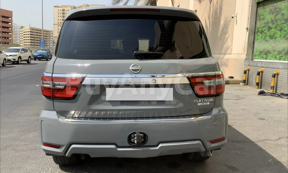 Vehicle photo 2