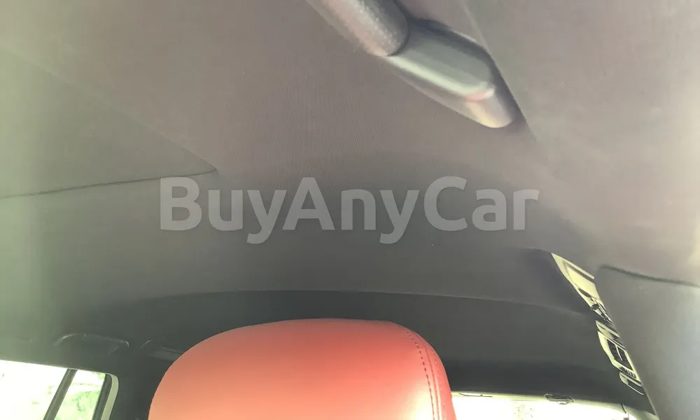 Vehicle photo 9