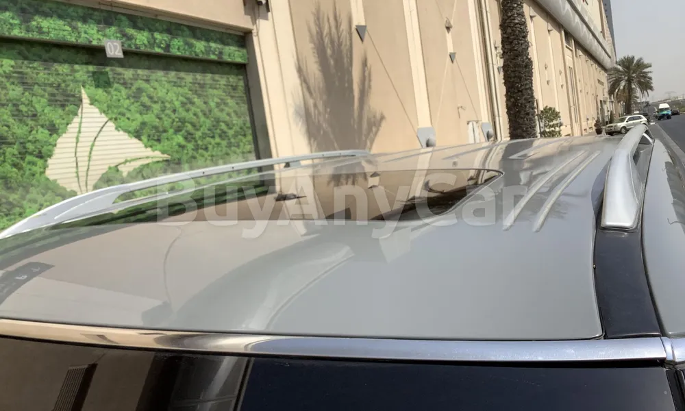 Vehicle photo 5
