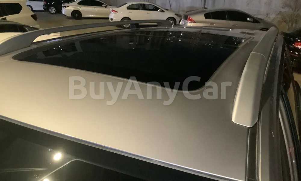 Vehicle photo 6