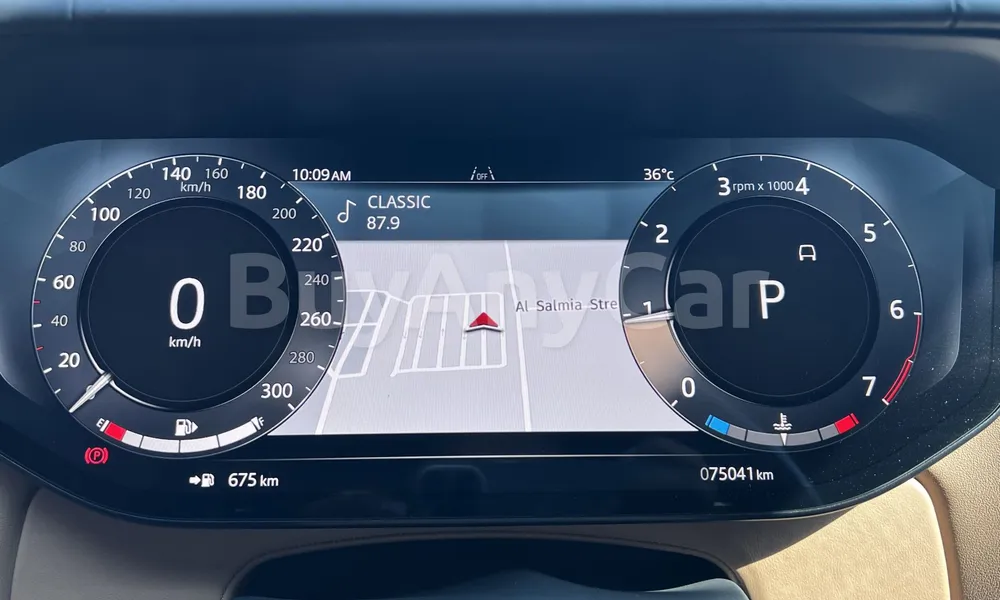 Vehicle photo 6