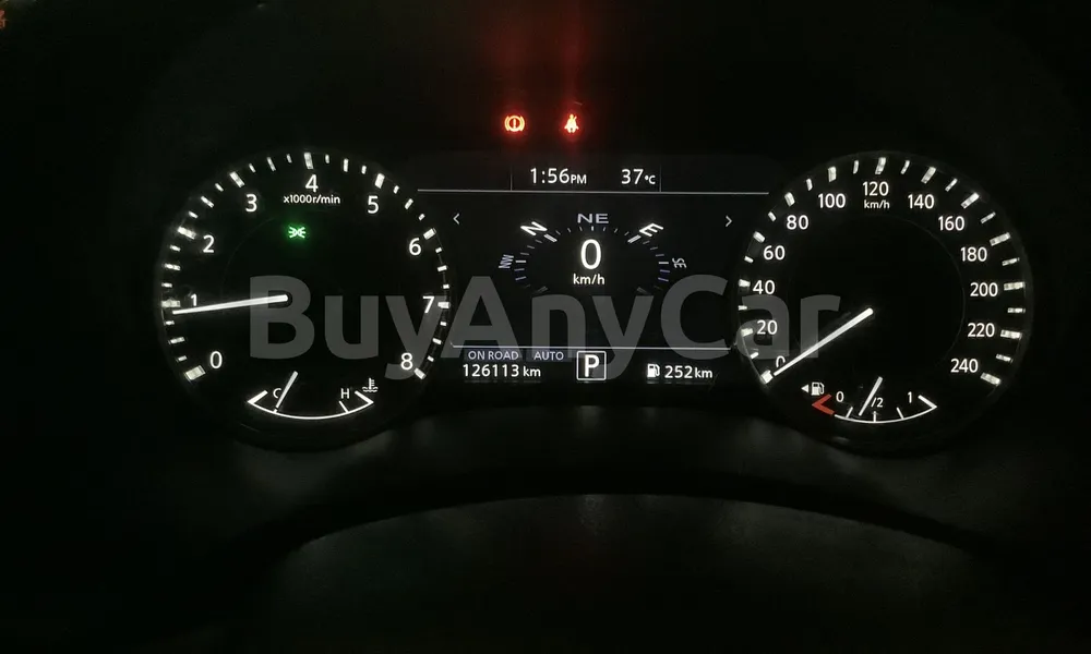 Vehicle photo 7