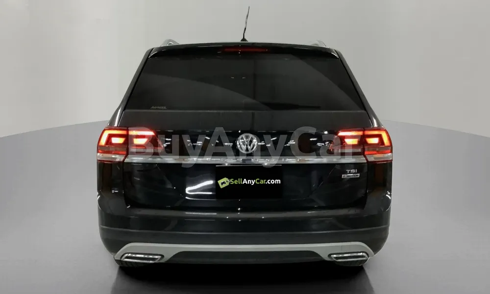 Vehicle photo 2
