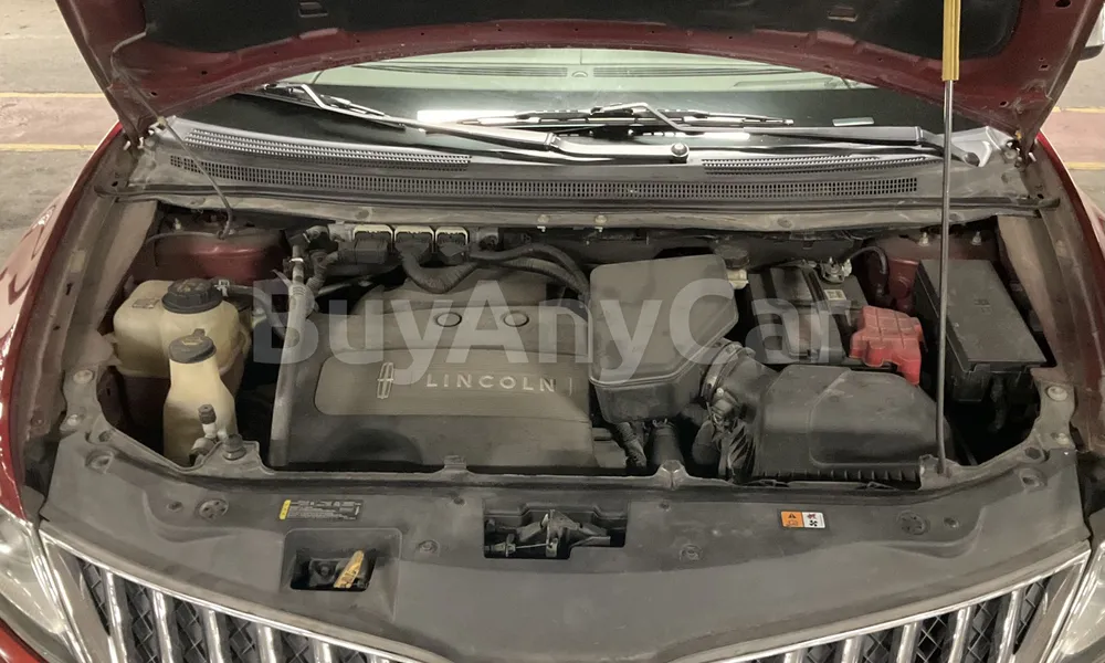 Vehicle photo 6