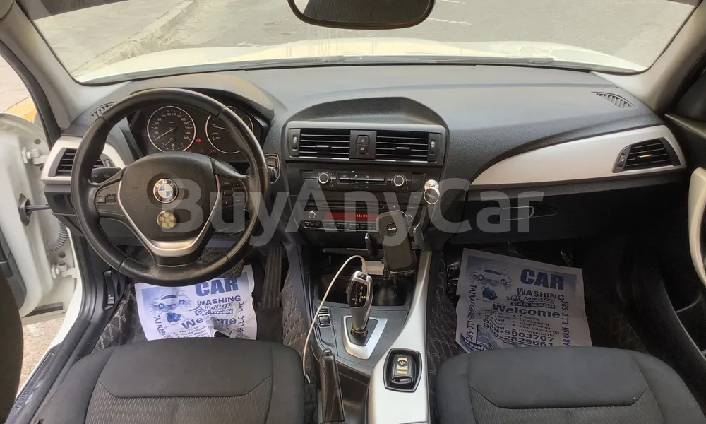 Vehicle photo 8