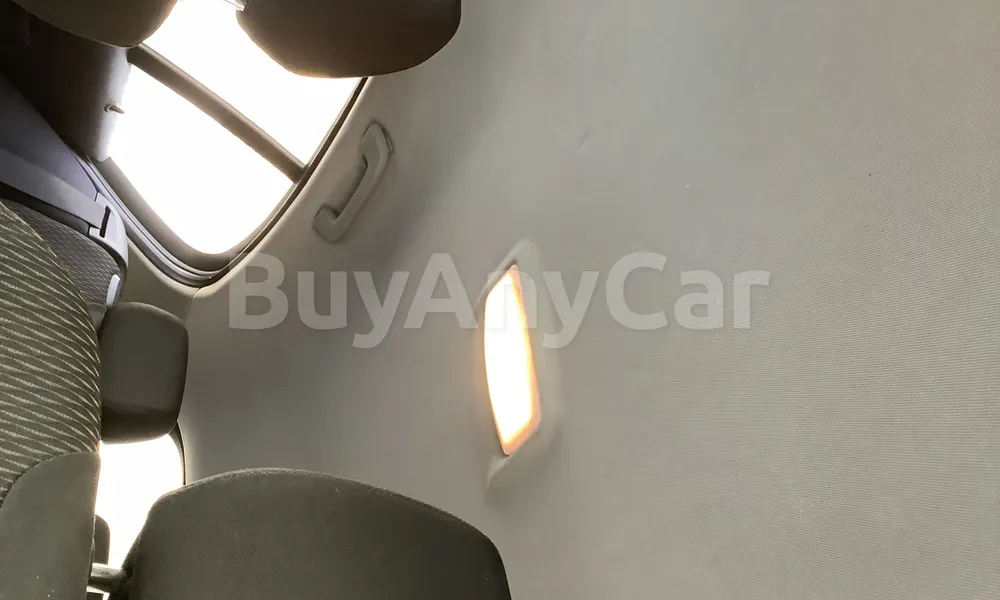 Vehicle photo 9