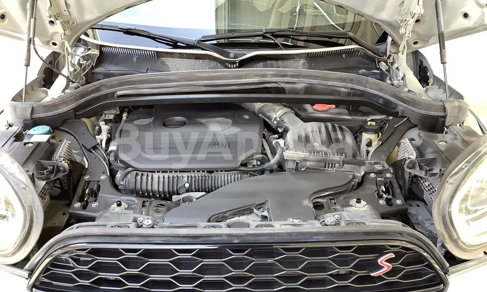 Vehicle photo 5