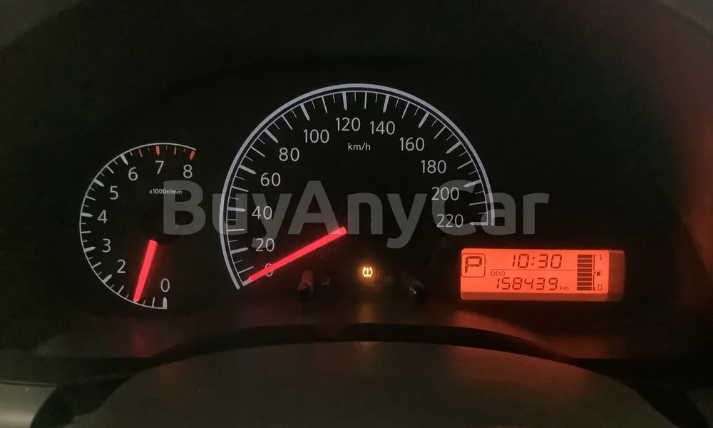 Vehicle photo 8