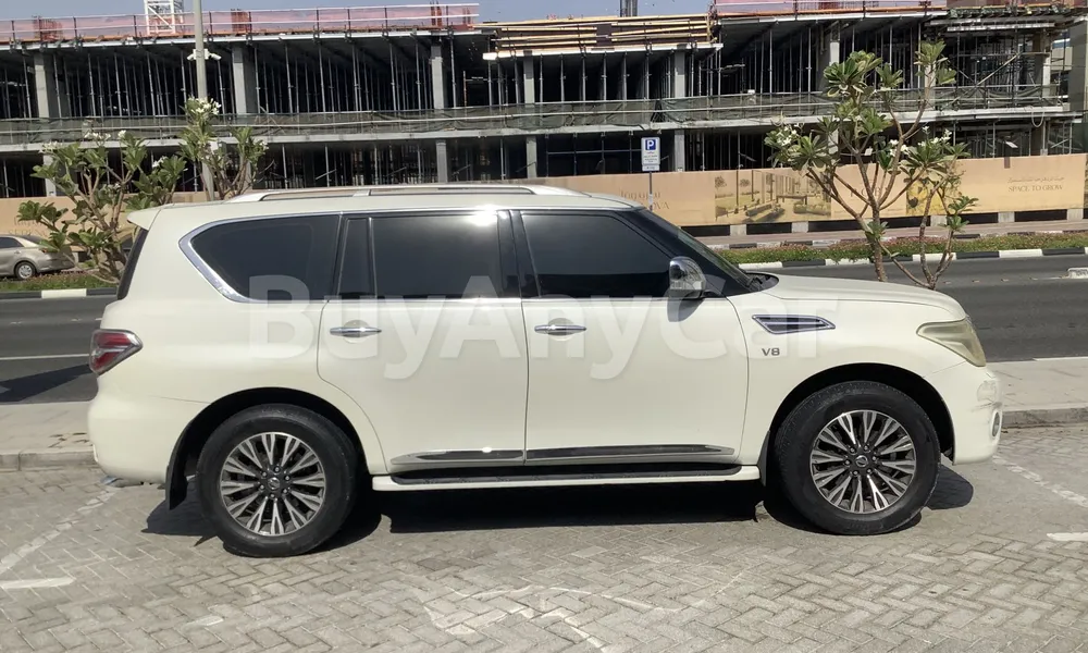 Vehicle photo 3