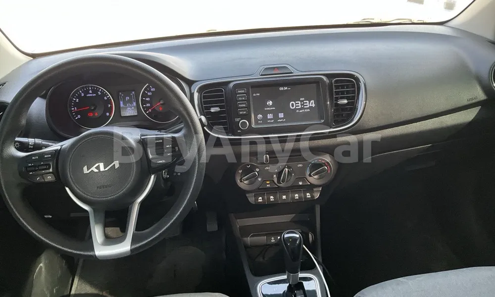 Vehicle photo 8