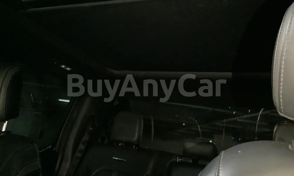 Vehicle photo 8