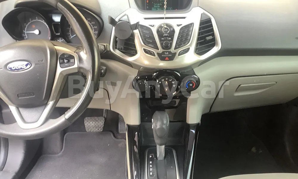 Vehicle photo 8