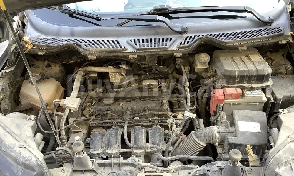 Vehicle photo 6