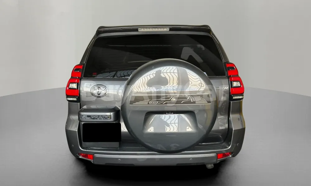 Vehicle photo 2
