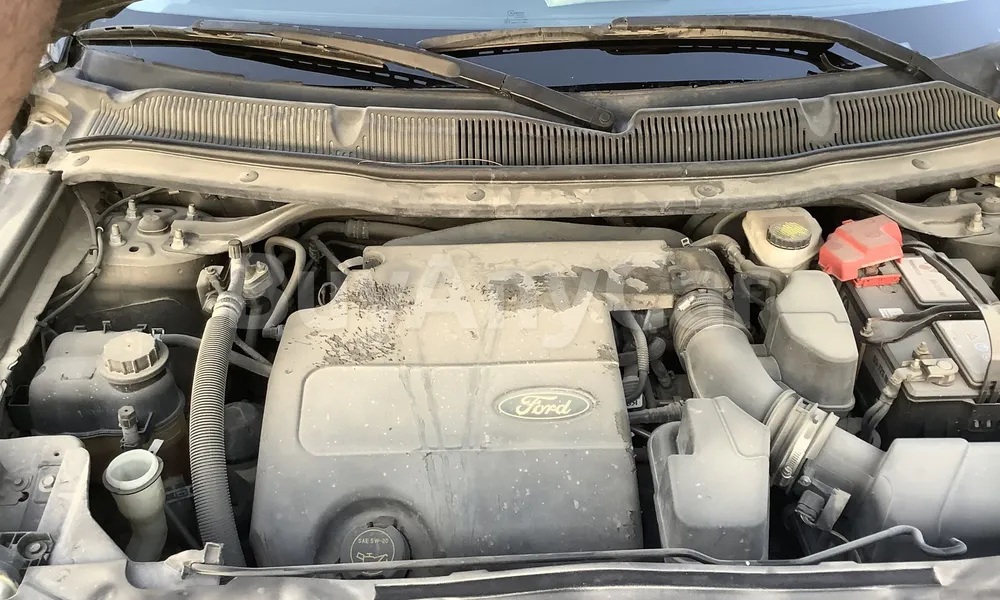 Vehicle photo 6