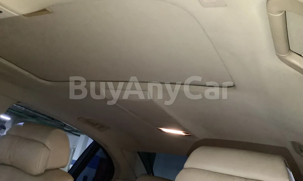 Vehicle photo 9