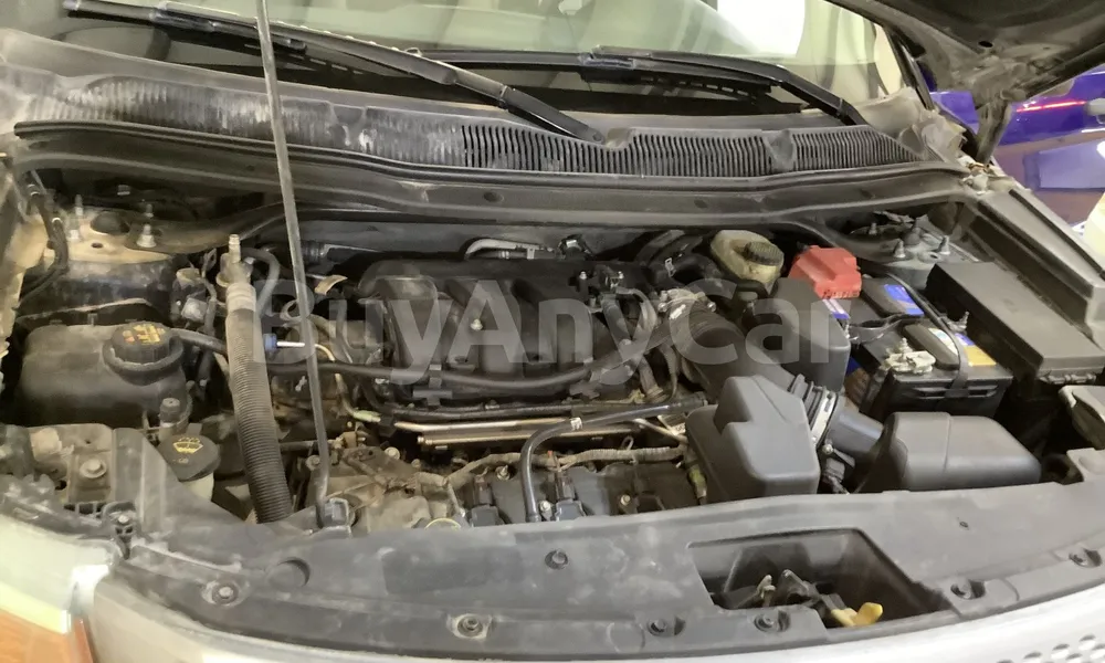 Vehicle photo 7