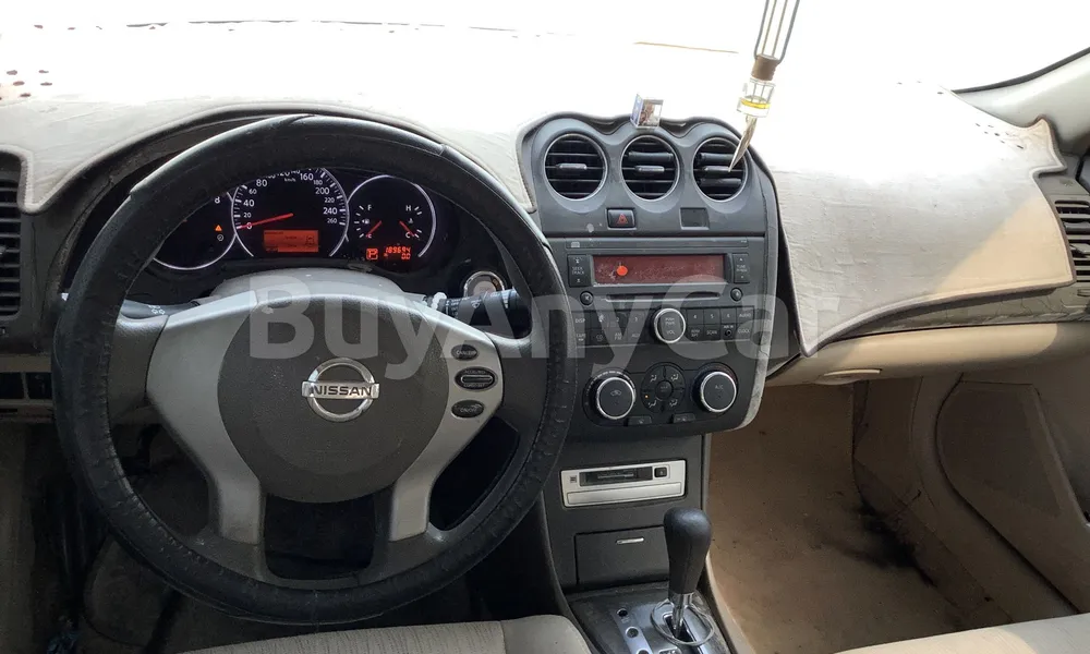 Vehicle photo 7