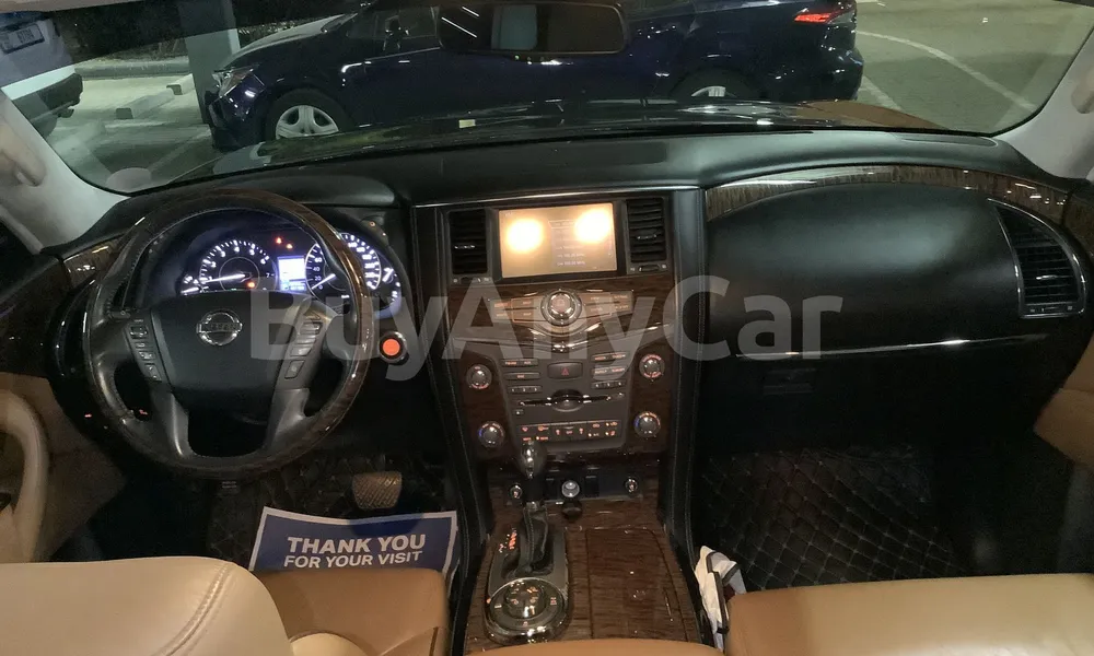Vehicle photo 8