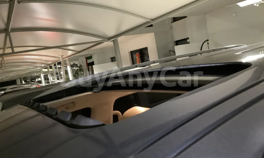 Vehicle photo 5