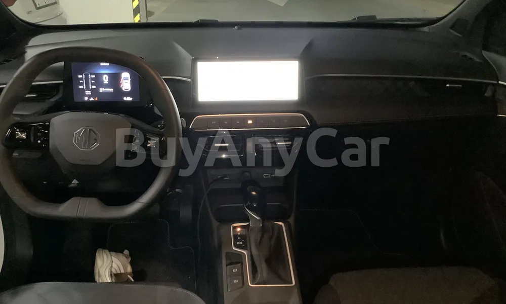 Vehicle photo 8