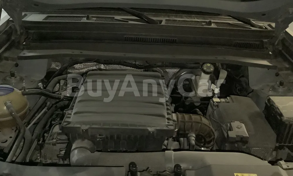 Vehicle photo 6