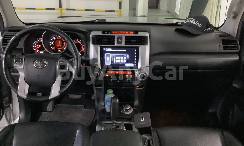 Vehicle photo 9