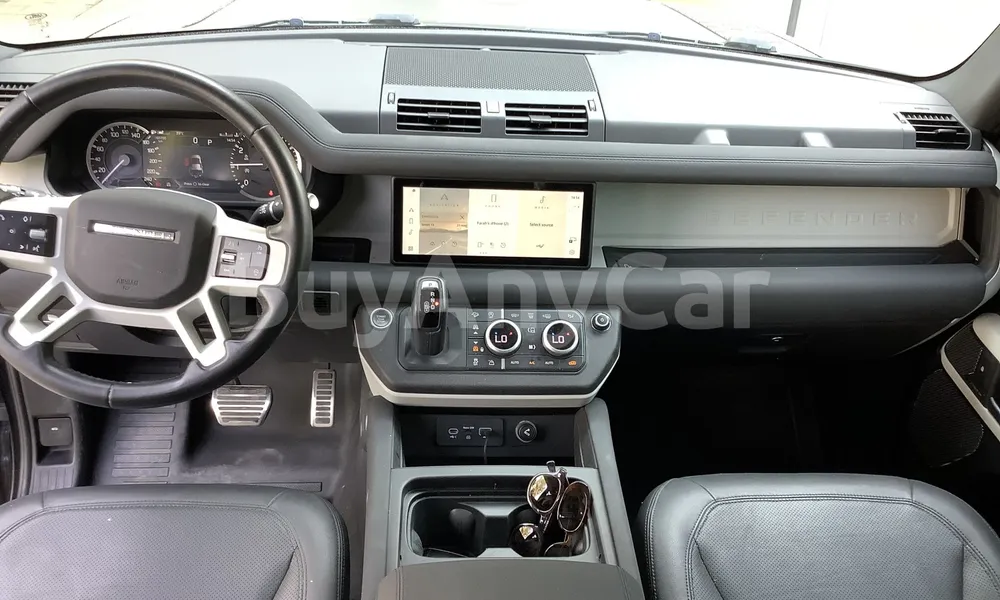Vehicle photo 9
