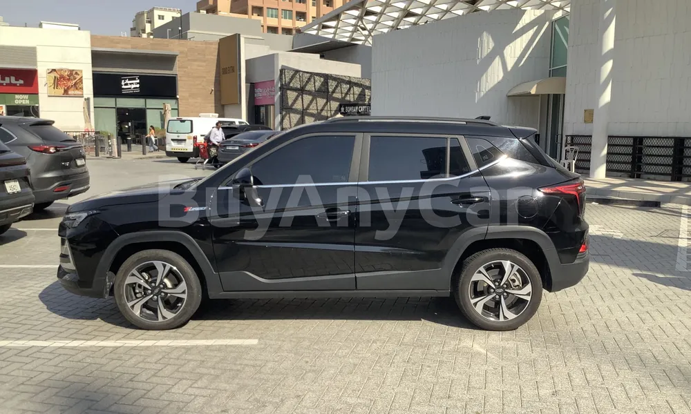 Vehicle photo 4