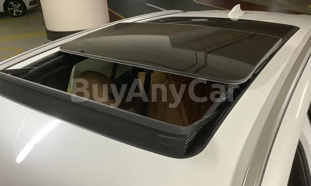 Vehicle photo 5