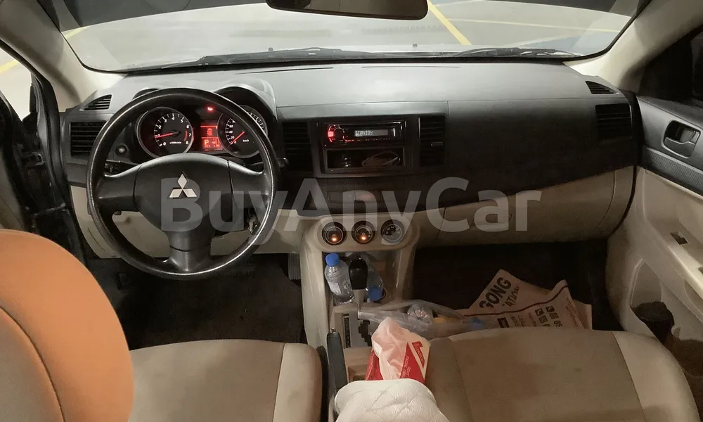 Vehicle photo 8