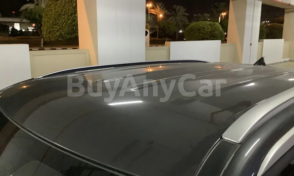 Vehicle photo 5