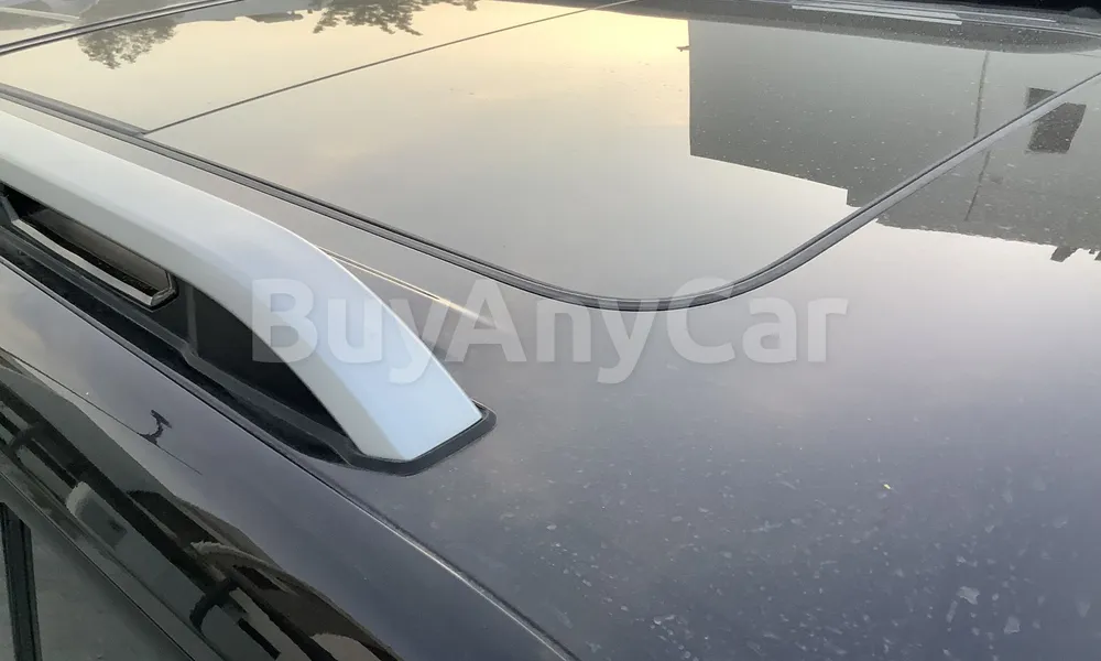 Vehicle photo 5