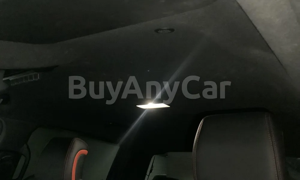 Vehicle photo 8