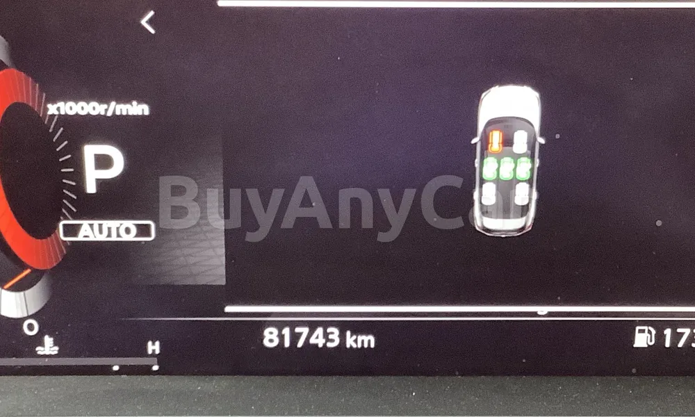 Vehicle photo 7