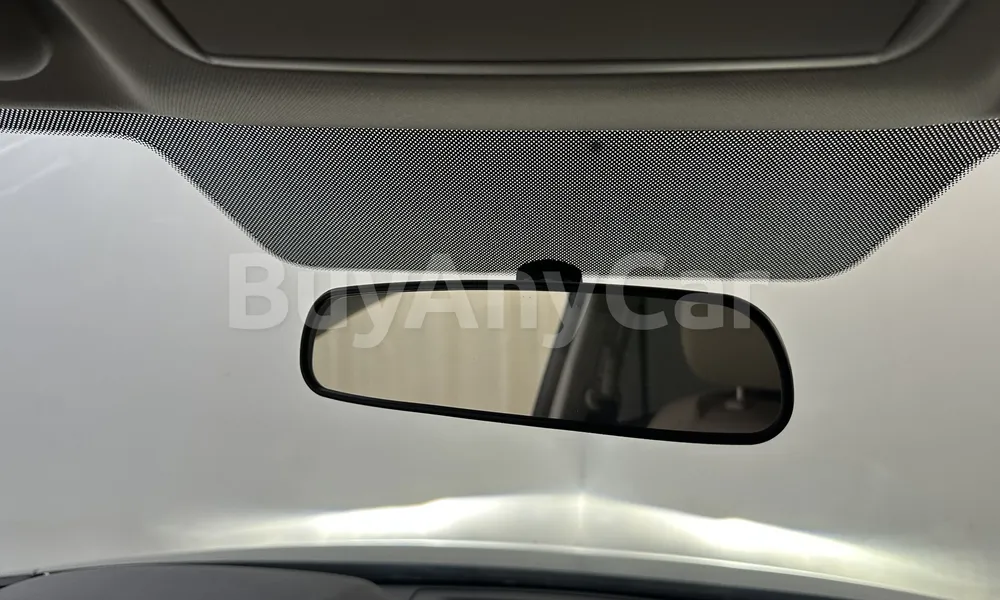 Vehicle photo 14