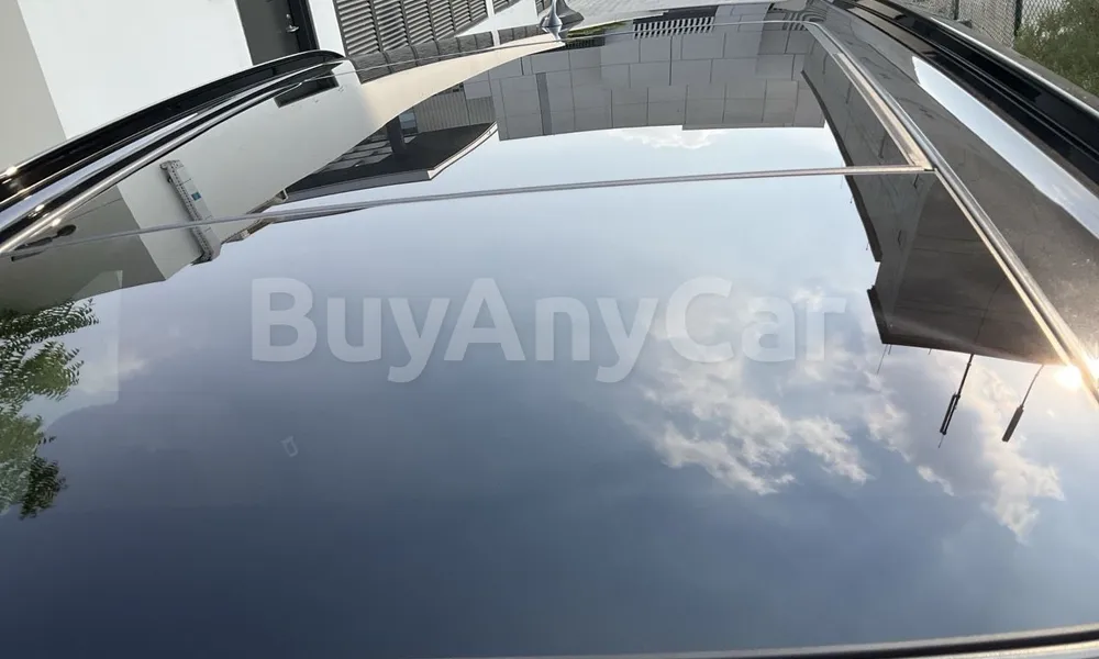 Vehicle photo 5