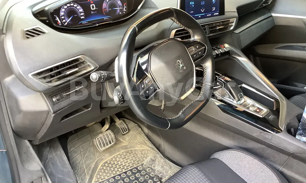 Vehicle photo 8