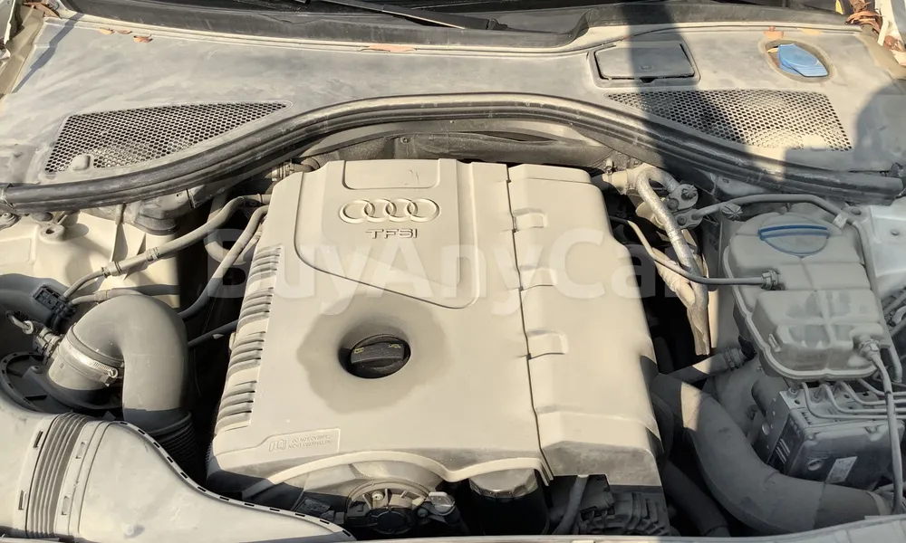 Vehicle photo 6