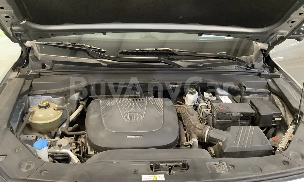 Vehicle photo 6