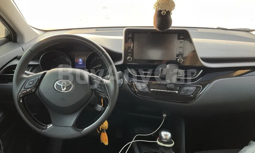 Vehicle photo 9
