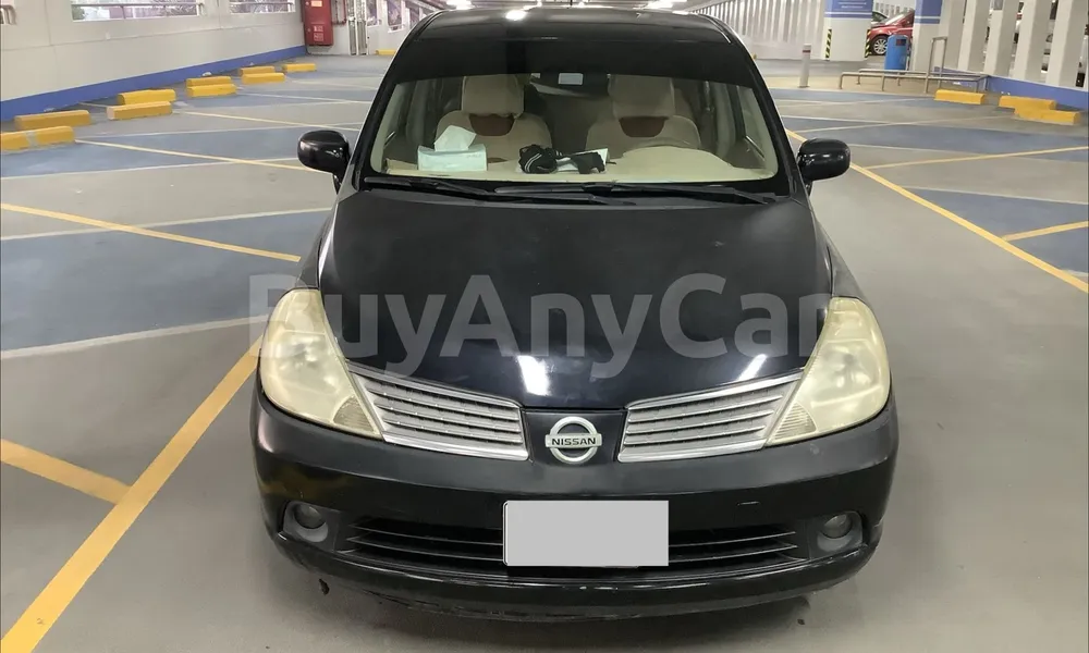 Vehicle photo 1