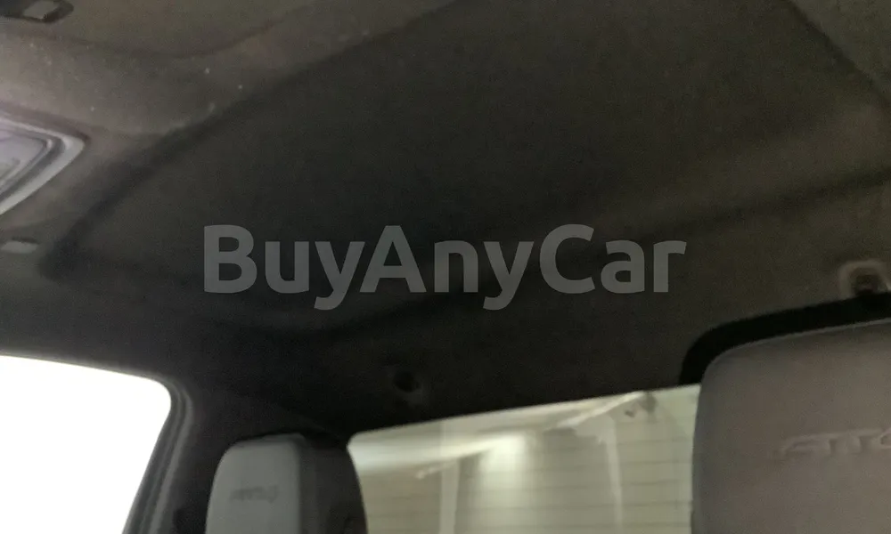 Vehicle photo 9