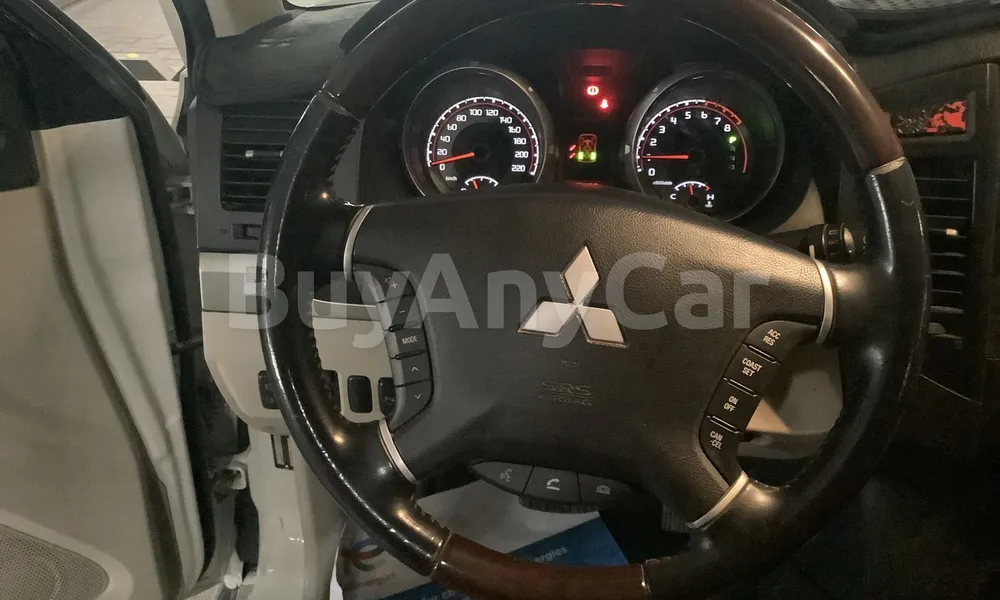 Vehicle photo 5
