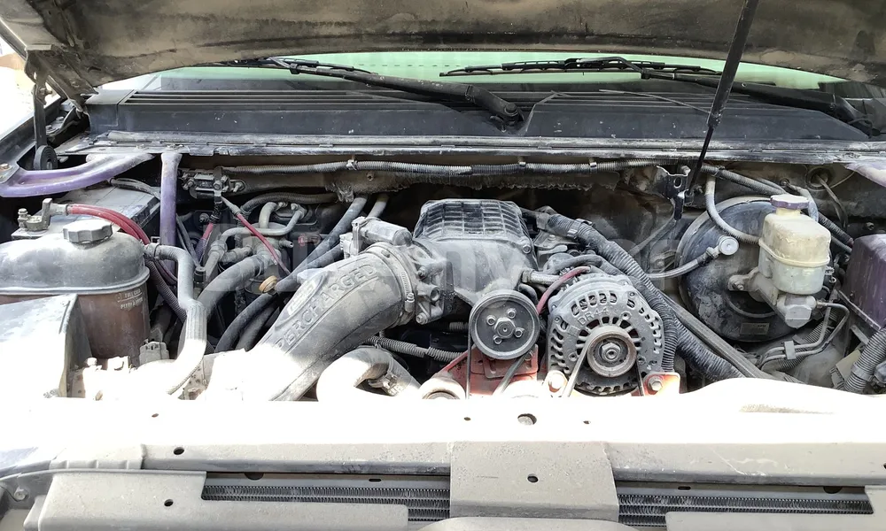 Vehicle photo 6