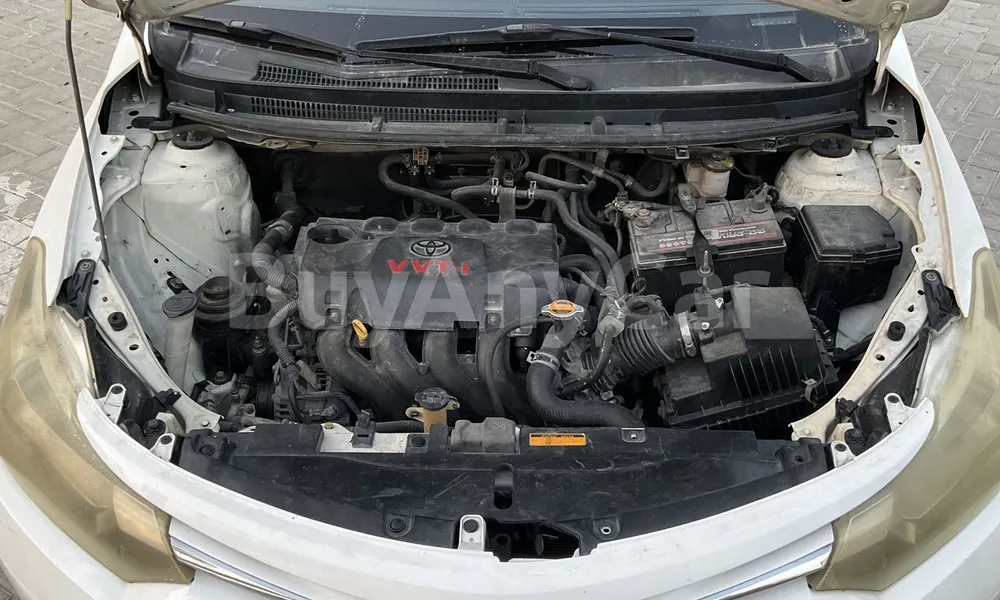 Vehicle photo 6