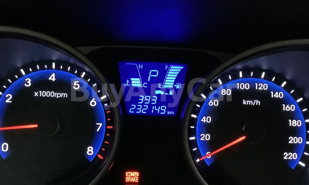 Vehicle photo 8